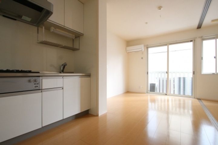 ロイヤルコート東那珂102●の居間