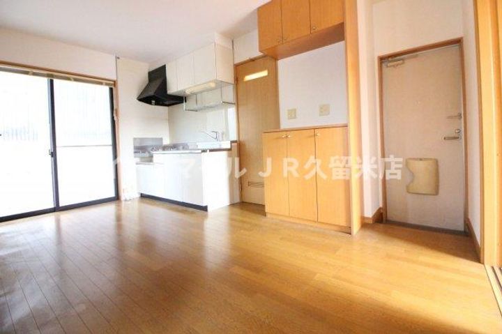 プレミールOTSUKA202の居間