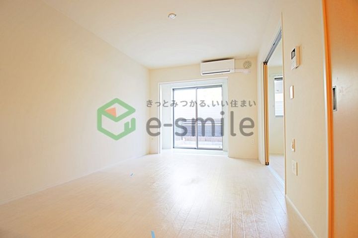 サクラヴィラージュ津福の居間