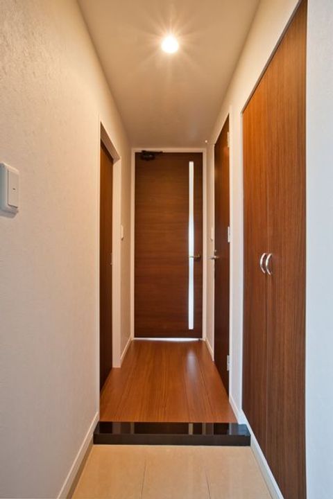 エンクレスト薬院大通の玄関