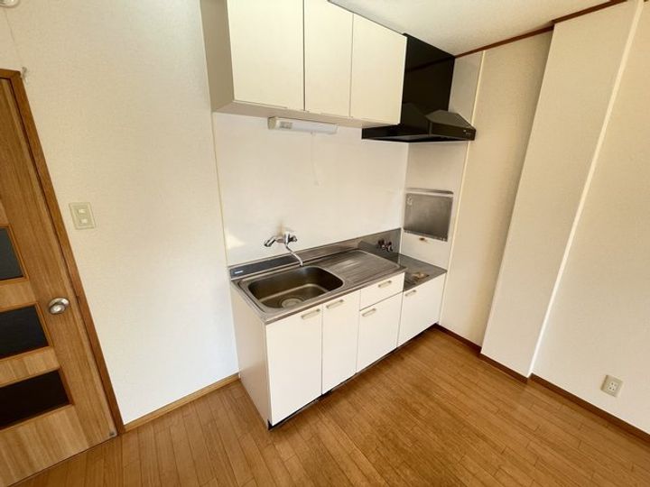 第2緑光コーポラス0105のキッチン