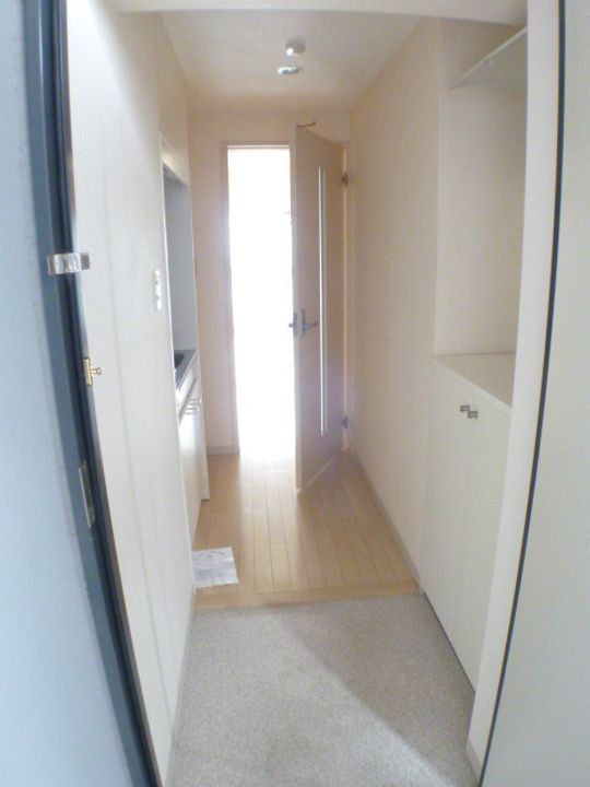 芝コーポ5号館0415の玄関