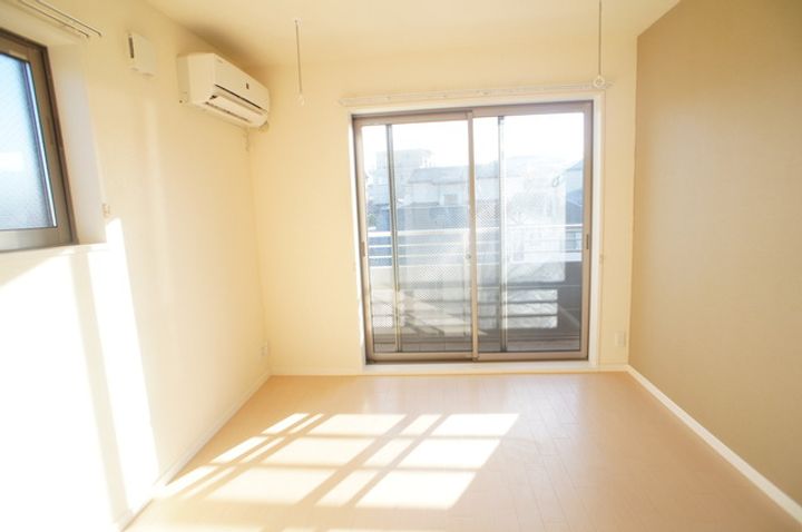 シャトレー宮崎20301の居間