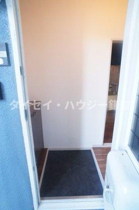 コーポ白百合 E棟E103の玄関