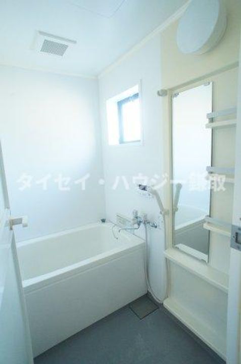 コーポ白百合 E棟E103の風呂