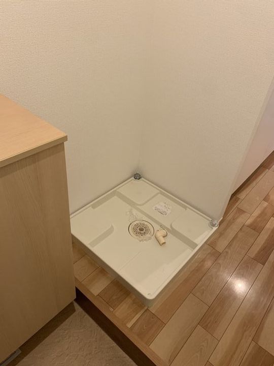 クレアフォーチュン中江0104の玄関