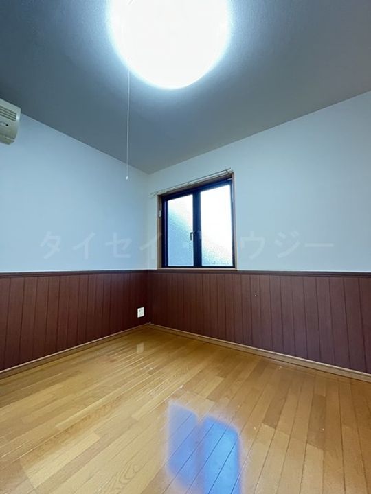 アーバンスクエア江原町C棟0108の居間