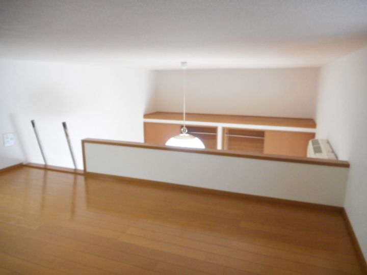 フォレスト中野A0106の居間