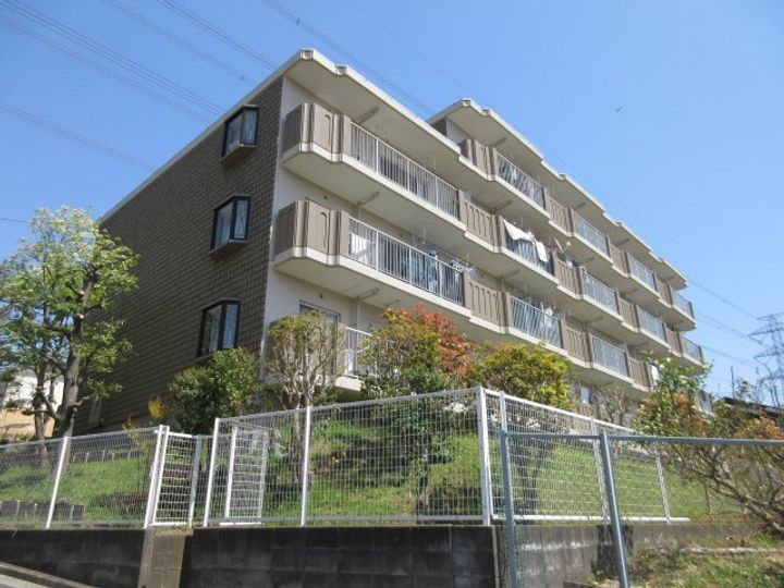 エスポワール名瀬0101の外観