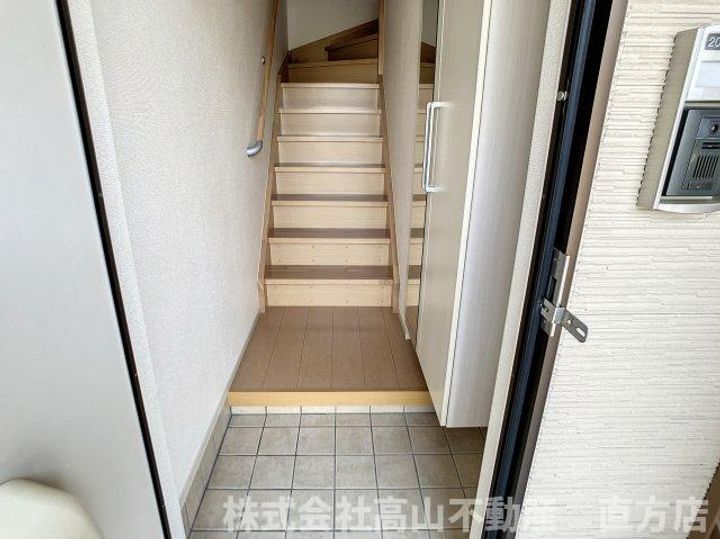 クラリオン ヒルズの玄関