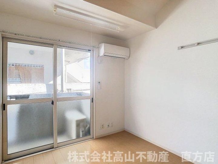 福岡県直方市新知町(アパート)の賃貸物件の居間