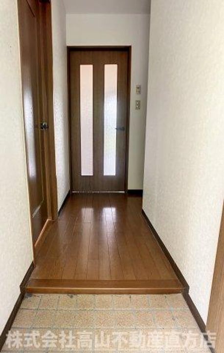 Sun Power の玄関