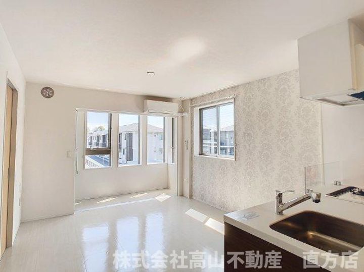パルティール C棟の居間