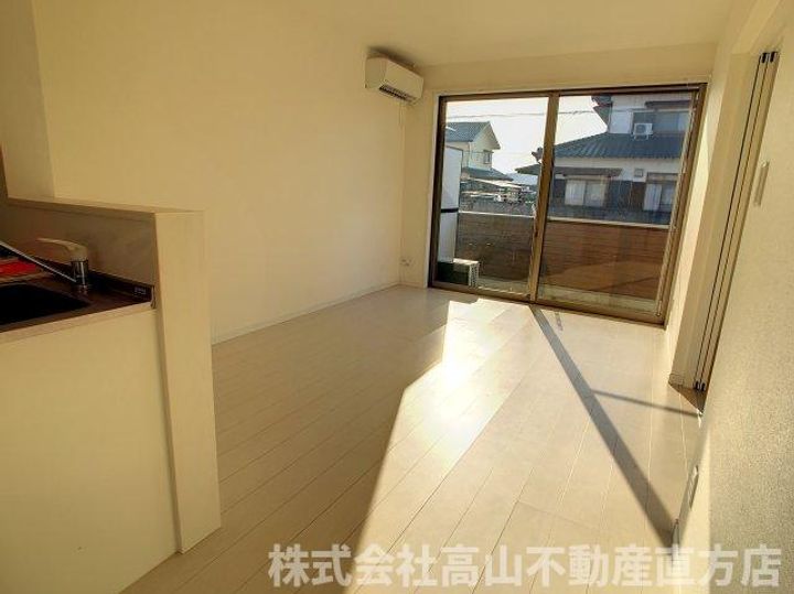 プライマリー直方の居間