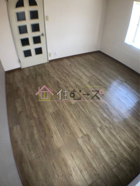 ブルーメイトの居間