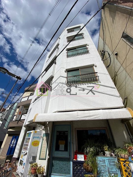 グリーンパーク山坂の外観