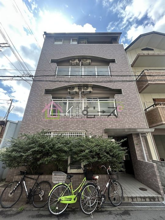 クレスト松本の外観