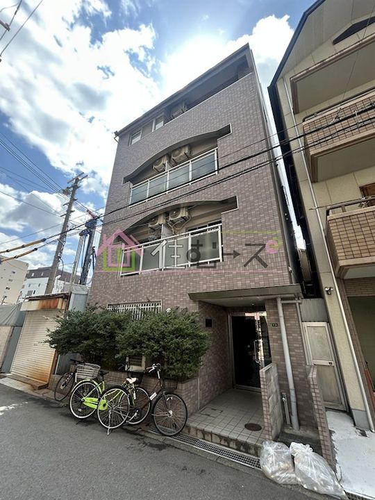 クレスト松本の外観