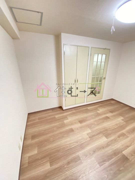 クレスト松本の居間