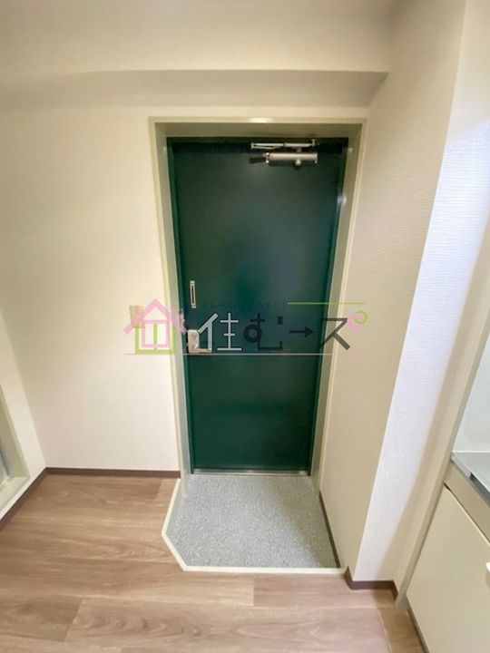 クレスト松本の玄関