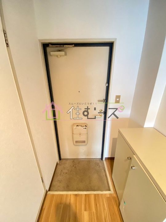 大隅芙蓉ハイツの玄関