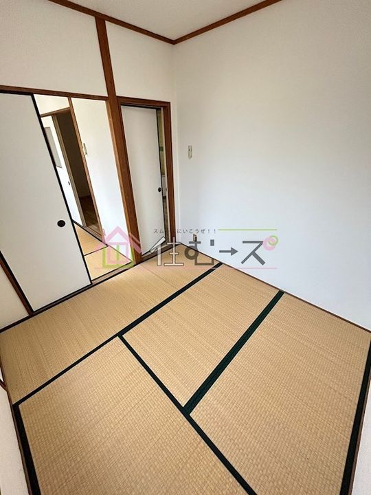シャンブル北加賀屋の居間