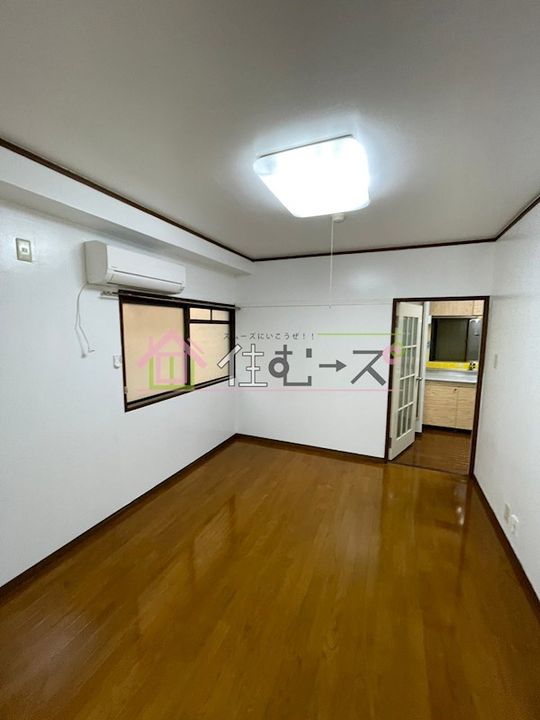 エレガンス5の居間