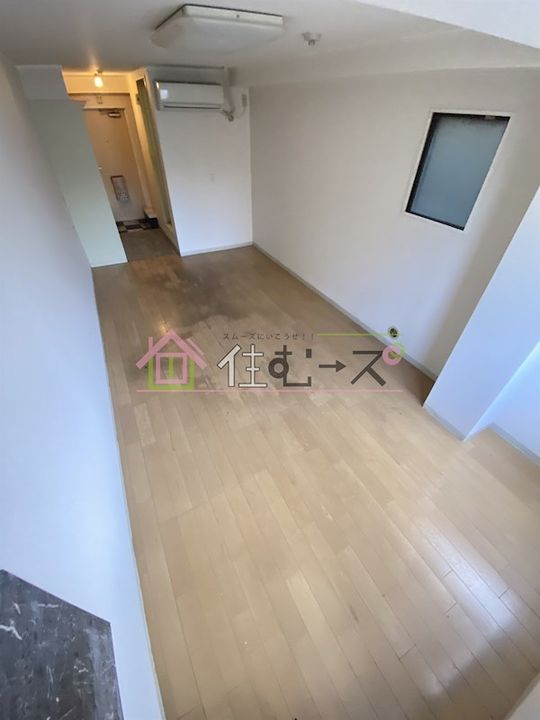 デイルーチェ上町EASTの居間