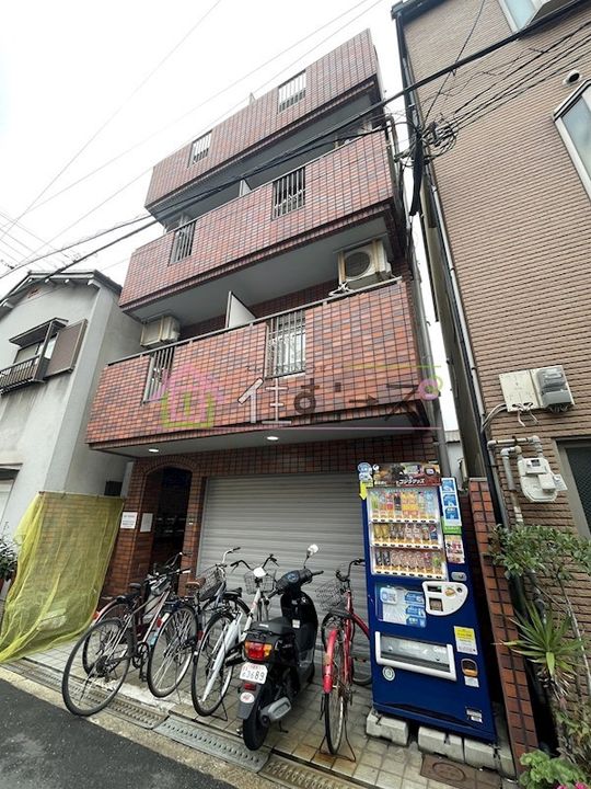 グローバルやすいの外観