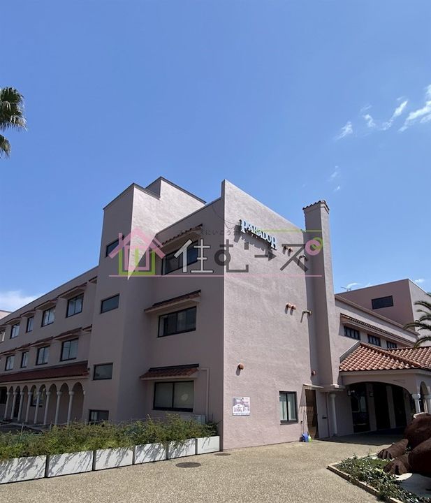 パラドール北加賀屋の外観