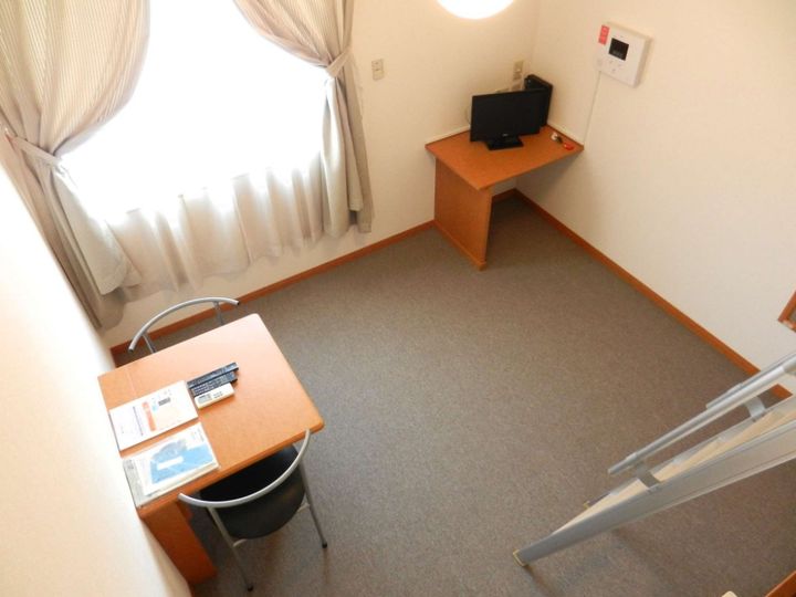 レオパレス新堂の居間