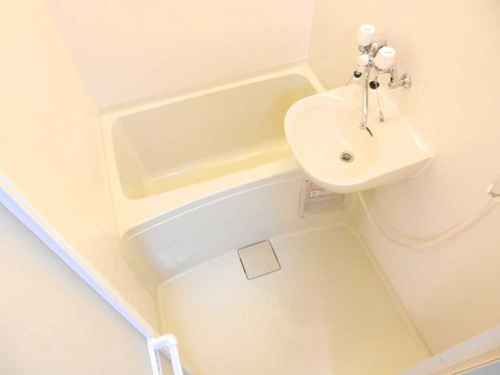 レオパレスピュアの風呂