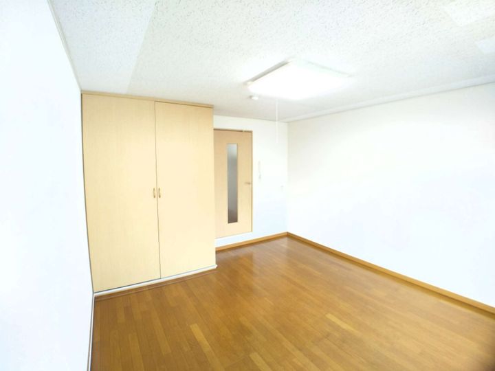 レオパレスピュアの寝室