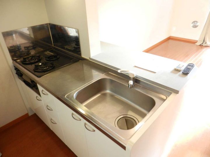 レオパレスウォームコーポ深阪のキッチン