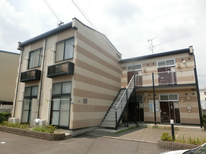 レオパレスフラワーヒル IIの外観