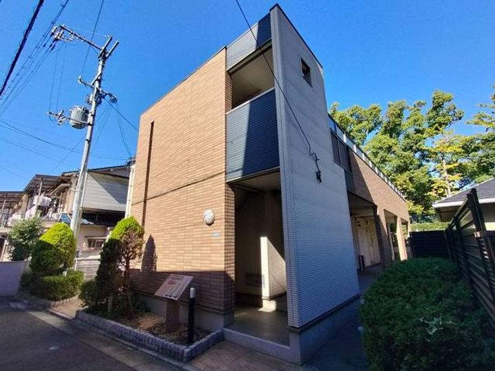 ゴールドクレスト雁屋南の外観