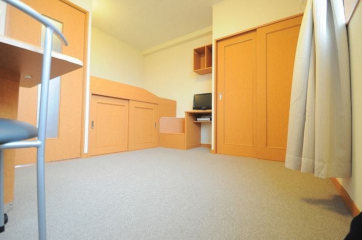 レオパレスフローレセアの寝室