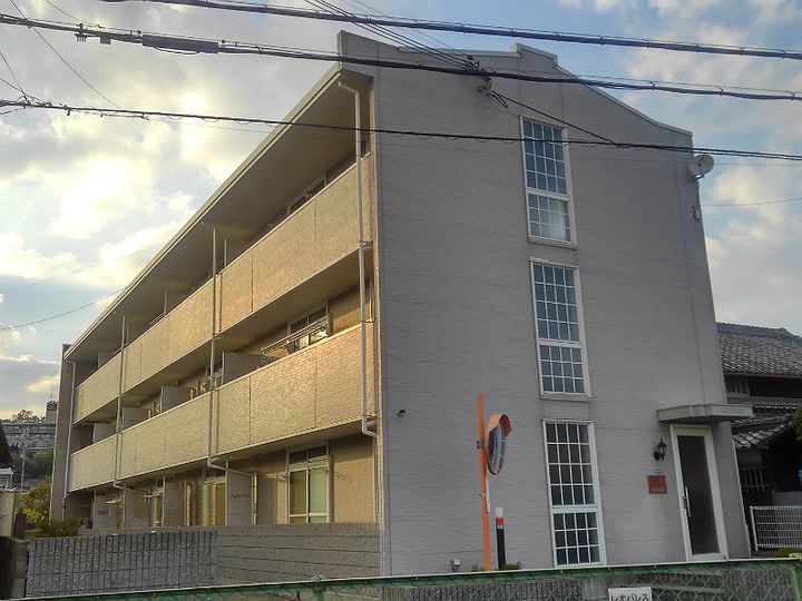 レオパレスサン・マックの外観