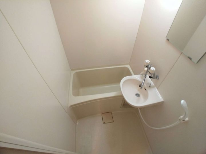 レオパレスサン・マックの風呂