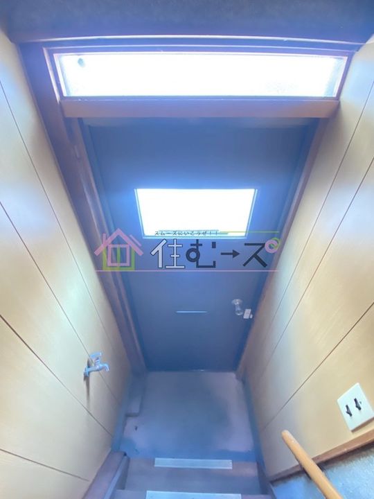 エルメゾン天下茶屋東の玄関