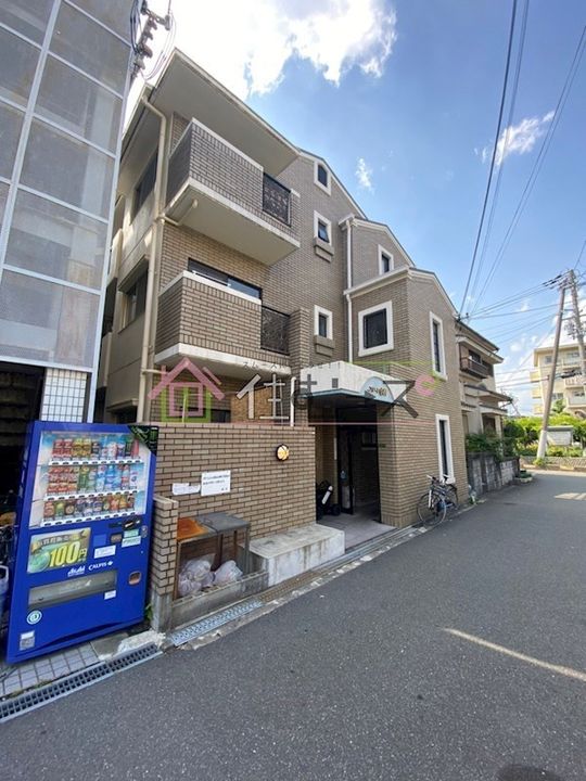 フルーレ小松の外観