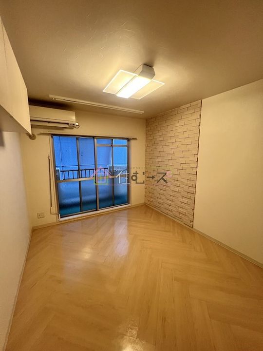 フルーレ小松の寝室