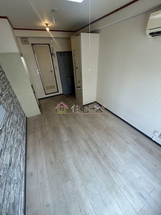 シャトー平野本町の居間