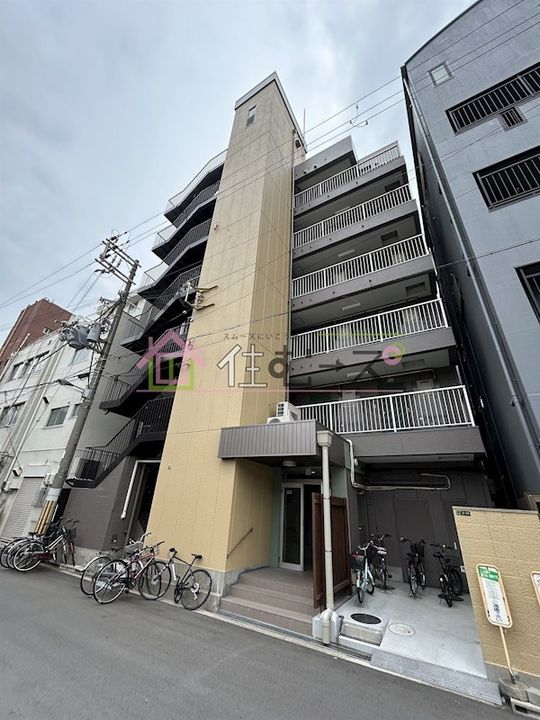 カワオトビルの外観