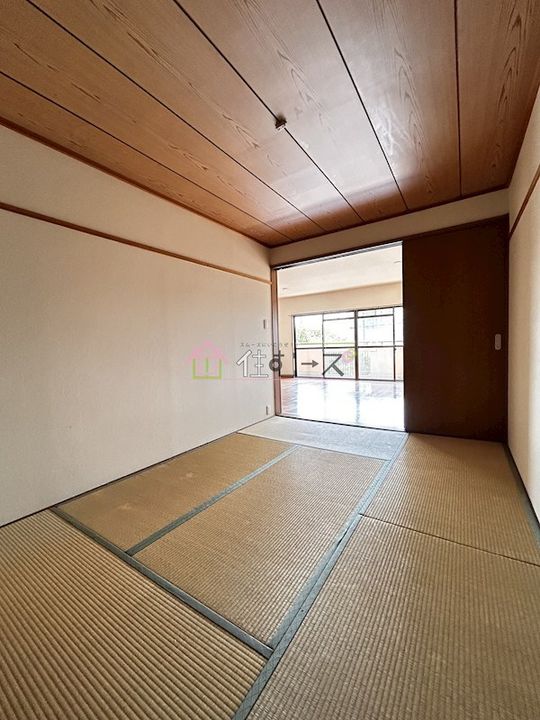 清川六番館の寝室