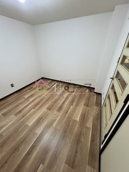 ルーモ矢田IIの居間