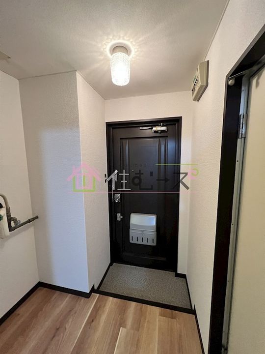 ルーモ矢田IIの玄関