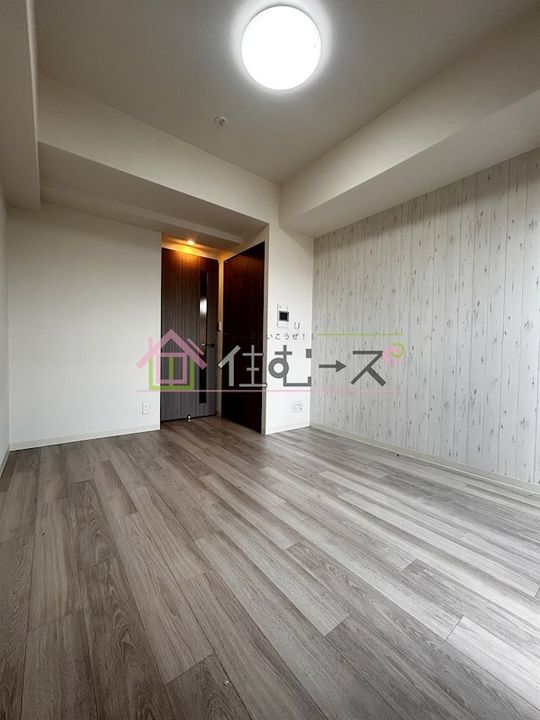 アドバンス大阪ヴェンティの居間