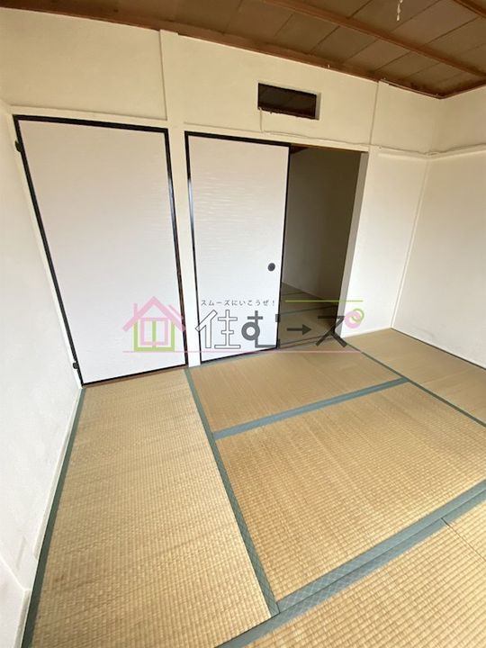 大領文化の居間