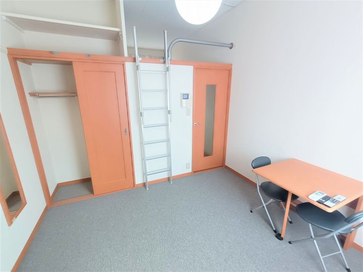 レオパレスソレーユS Oの寝室